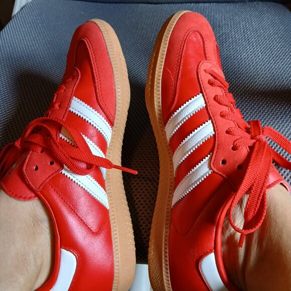 Adidas Samba OG Women Sneakers 8 (Tag is 7.5) Red w/Bonus Pair of Loved Gazelles - Picture 4 of 14